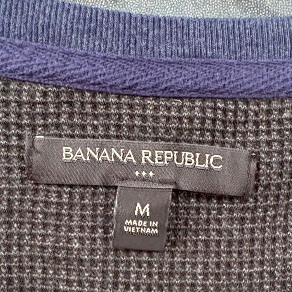 Banana Republic Navy Long Sleeve Tee - Picture 3 of 4